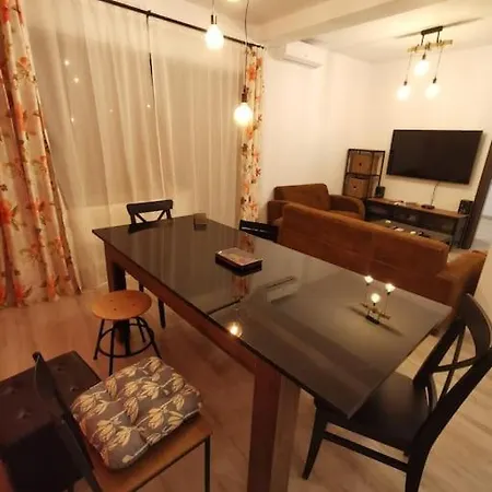 别墅 Big House In North With Ping-pong Table