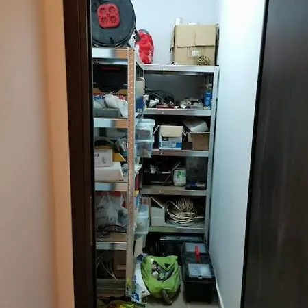 Big House In North With Ping-pong Table *