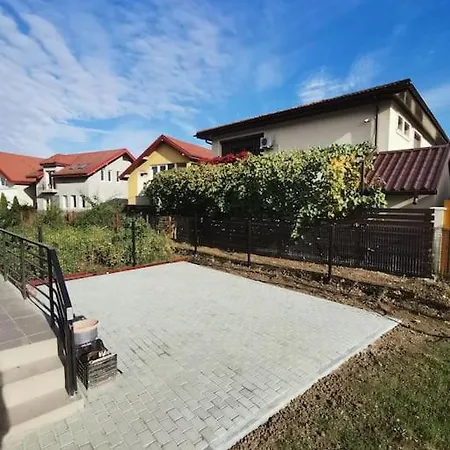 빌라 Big House In North With Ping-pong Table